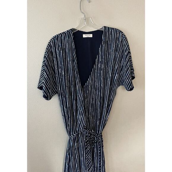 Babaton Dresses & Skirts - Babaton Aritzia Women’s Wallace Wrap Dress Blue Print Size Large Indigo Glimmer